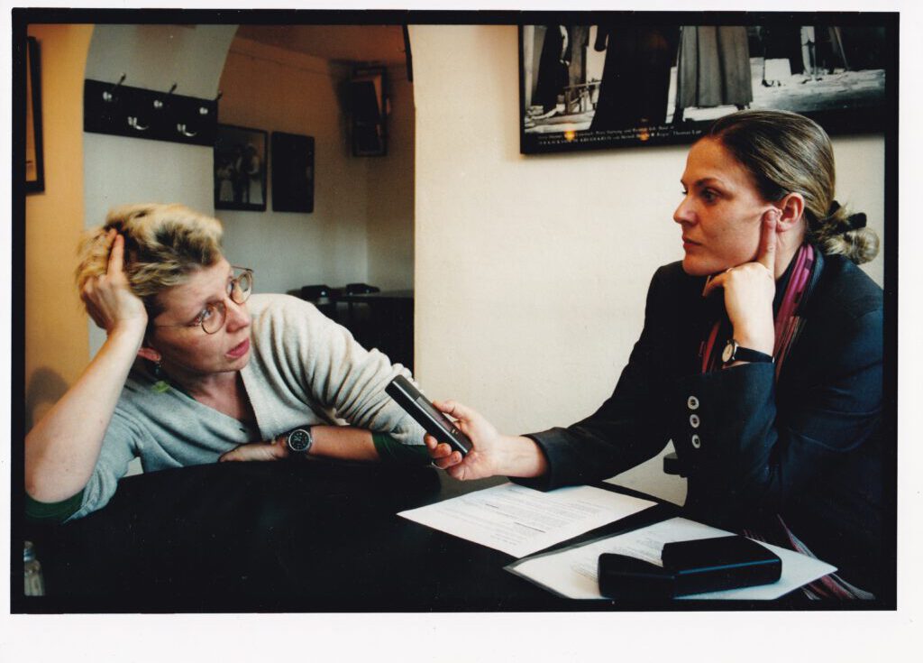 1998: Im Gespräch mit Regisseurin Johanna SchallFoto: ©HL Böhme