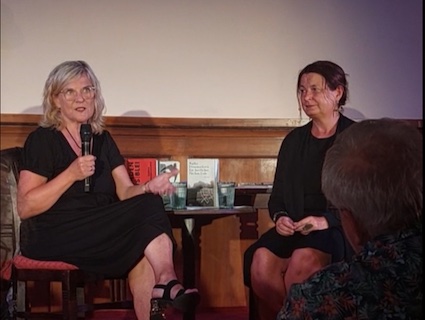 Gespräch von Heike Merten-Hommel mit Radka Denemarková ©Jens Hommel